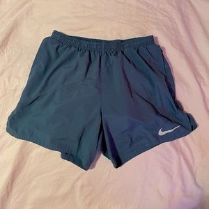 Nike running shorts 5”